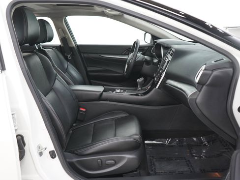 Used 2023 Nissan Maxima SL FWD image 11