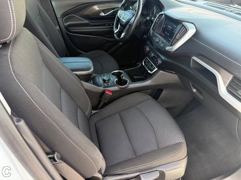 Certified 2023 GMC Terrain SLE w/ Driver Convenience Package image 9