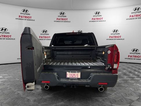 Used 2024 Honda Ridgeline Sport image 12