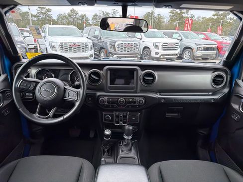 Used 2021 Jeep Wrangler Unlimited Sport image 16