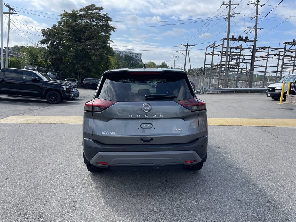 Used 2023 Nissan Rogue S AWD/4WD image 4