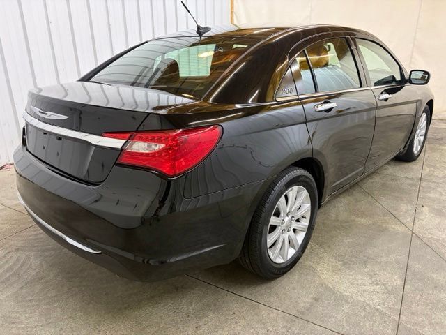 Used 2013 Chrysler 200 Limited FWD image 6
