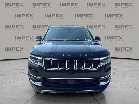 Used 2024 Jeep Wagoneer L Series III w/ Premium Group I AWD/4WD image 8
