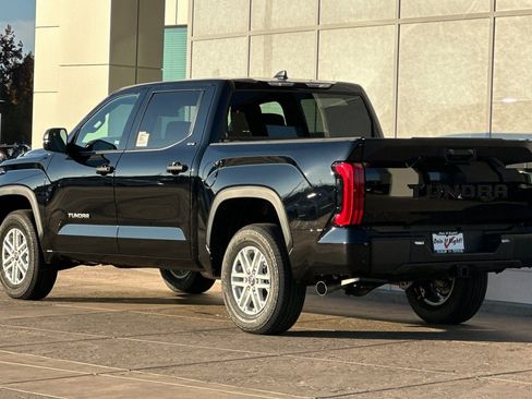 New 2026 Toyota Tundra SR5 image 6