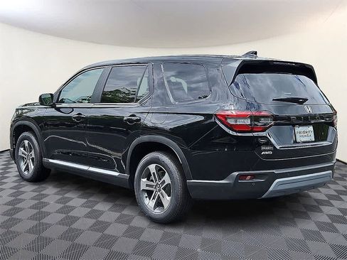 New 2025 Honda Pilot EX-L image 4