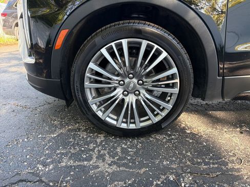 Used 2024 Cadillac XT4 Premium Luxury AWD/4WD image 30