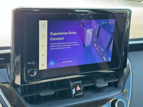 Used 2025 Toyota Corolla LE image 28