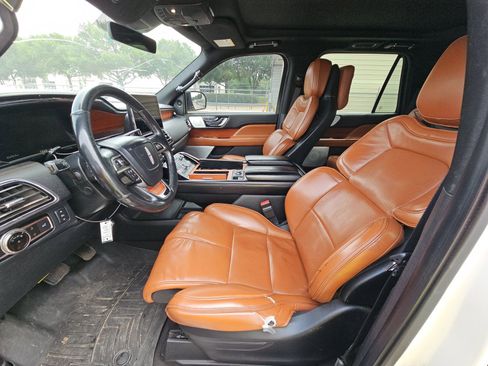Used 2019 Lincoln Navigator L Reserve AWD/4WD image 15