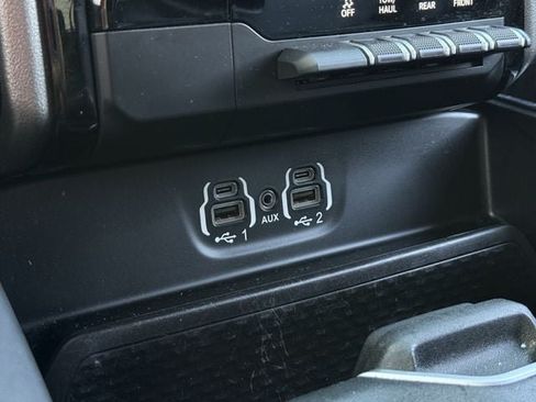 Used 2020 RAM 1500 Laramie w/ Sport Appearance Package AWD/4WD image 19