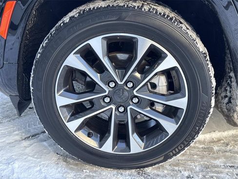 Used 2023 Jeep Grand Cherokee Overland image 11