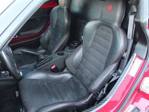 Used 2015 Alfa Romeo 4C Launch Edition w/ Convenience Group RWD image 11