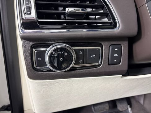 Used 2020 Lincoln Navigator L Black Label w/ Cargo Convenience Package AWD/4WD image 14
