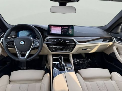 Certified 2023 BMW 530i xDrive w/ Premium Package AWD/4WD image 12