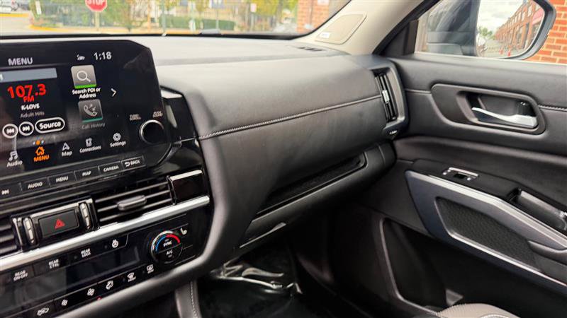Used 2023 Nissan Pathfinder 4WD SL w/ SL Premium Package image 37