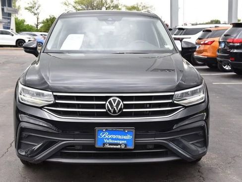 Certified 2023 Volkswagen Tiguan SE w/ Panoramic Sunroof Package image 4