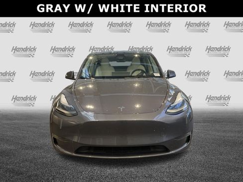 Used 2023 Tesla Model Y Performance AWD/4WD image 3