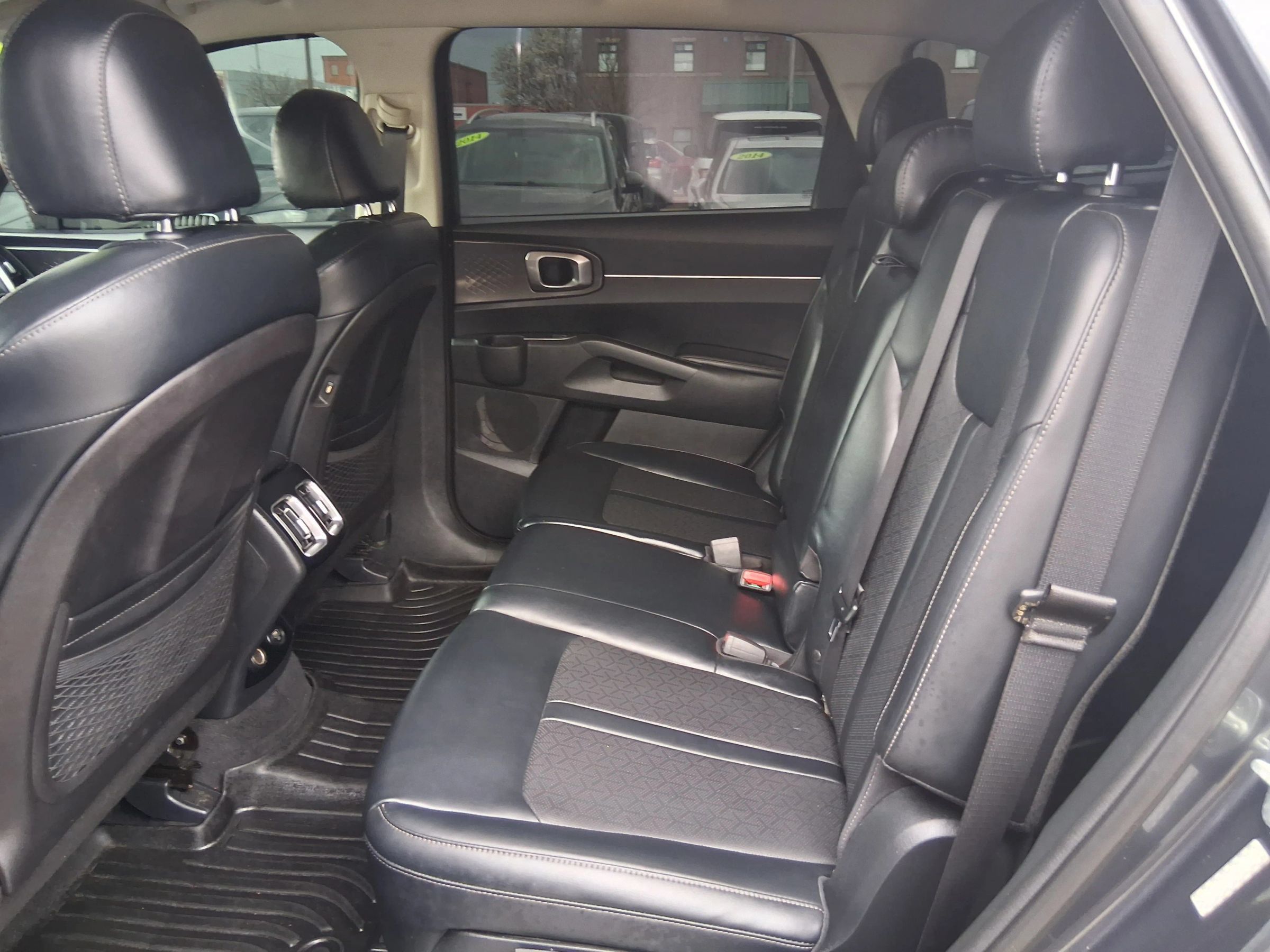 Used 2021 Kia Sorento S AWD/4WD image 14
