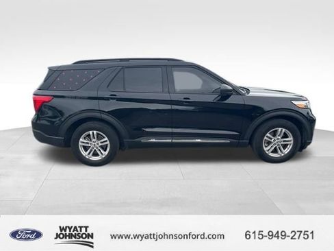 Used 2022 Ford Explorer XLT w/ Equipment Group 202A image 4