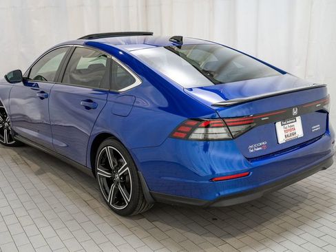 Used 2024 Honda Accord Sport image 3