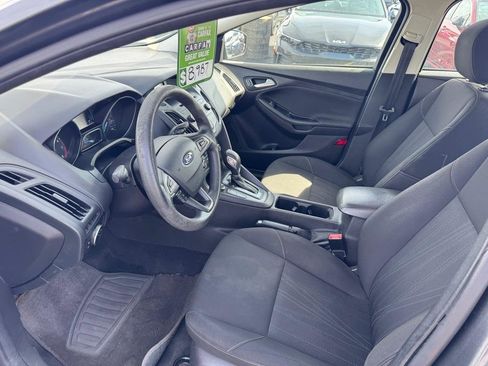 Used 2017 Ford Focus SE FWD image 8