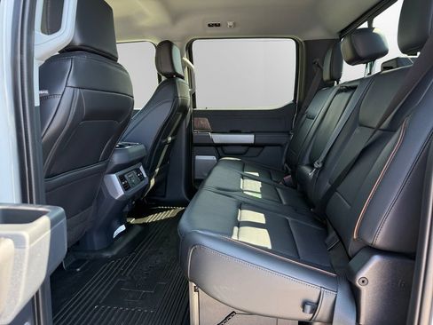 New 2026 Ford F250 Lariat w/ Black Appearance Package AWD/4WD image 13