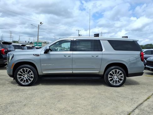 New 2026 GMC Yukon XL Denali w/ Advanced Technology Package AWD/4WD image 4