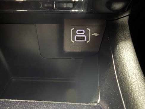 Used 2022 Jeep Compass Latitude w/ Sun and Sound Group AWD/4WD image 19