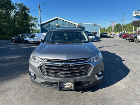 Used 2018 Chevrolet Traverse LT AWD/4WD image 2