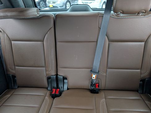 Used 2021 Chevrolet Tahoe High Country w/ Premium Package image 27