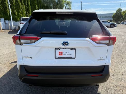 Certified 2024 Toyota RAV4 LE AWD/4WD image 6
