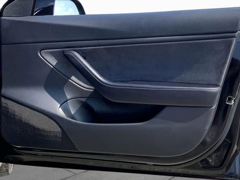 Used 2018 Tesla Model 3 Long Range RWD image 21