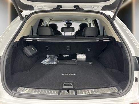 Certified 2026 Genesis GV70 2.5T AWD/4WD image 13