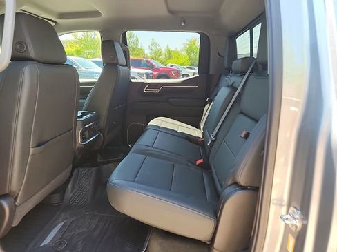 New 2026 GMC Sierra 1500 SLT w/ SLT Premium Plus Package AWD/4WD image 6