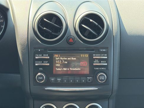 Used 2015 Nissan Rogue S FWD image 19