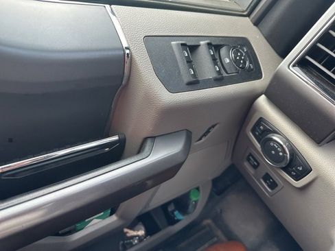 Used 2019 Ford F150 XLT w/ Equipment Group 302A Luxury image 8