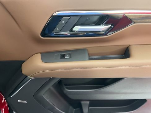 New 2026 Chevrolet Suburban High Country image 12