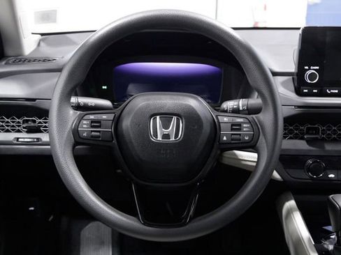 Certified 2025 Honda Accord LX image 15