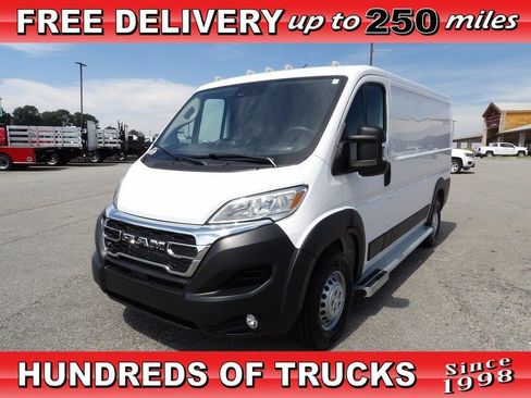 Used 2025 RAM ProMaster 2500 w/ U-Haul Equipment Group FWD image 1