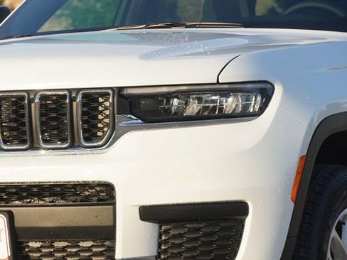 New 2026 Jeep Grand Cherokee L Laredo AWD/4WD image 4