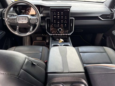 Used 2024 GMC Acadia AT4 w/ Luxury Package image 23