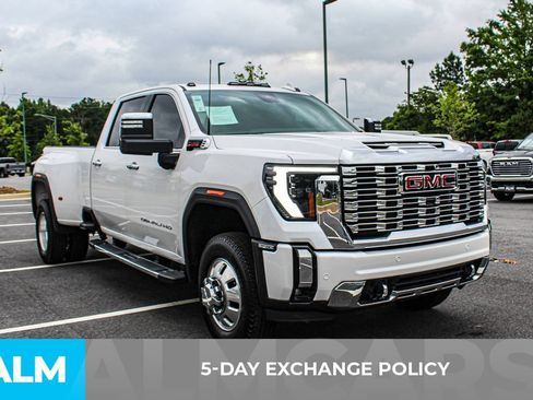 Used 2025 GMC Sierra 3500 Denali w/ Denali Reserve Package AWD/4WD image 3
