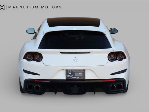 Used 2017 Ferrari GTC4Lusso Coupe image 7