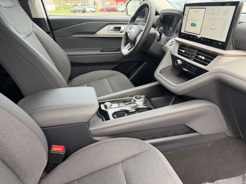 New 2026 Ford Explorer Active AWD/4WD image 14
