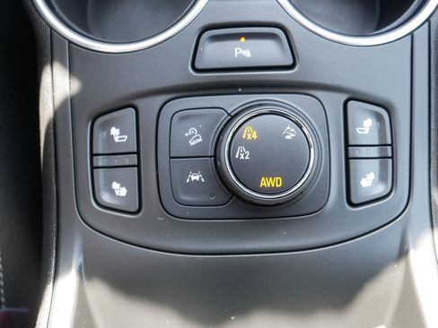 Used 2023 GMC Terrain SLT w/ Infotainment Package II image 31