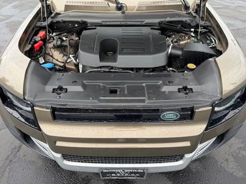 Used 2020 Land Rover Defender 110 First Edition image 34