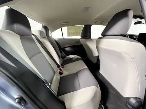 Used 2025 Toyota Corolla LE FWD image 33