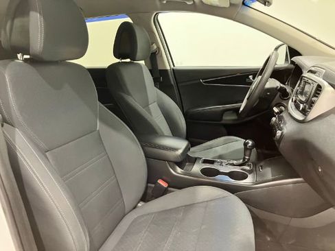 Used 2016 Kia Sorento LX image 37
