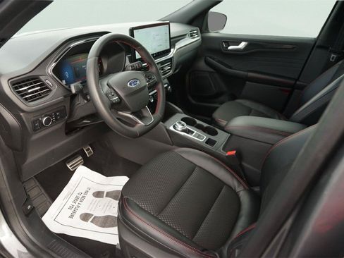 Certified 2023 Ford Escape ST-Line w/ Tech Pack #1 AWD/4WD image 8