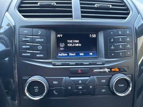 Used 2018 Ford Explorer FWD image 15