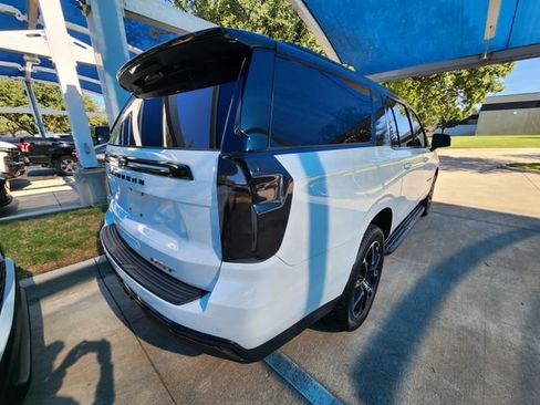 Used 2023 Chevrolet Suburban RST w/ Luxury Package RWD image 6